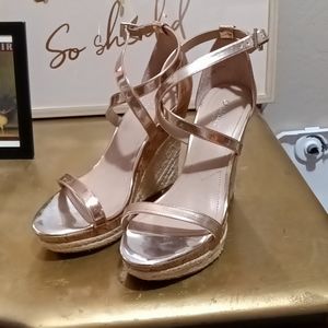 Shoes size 8 med ankle strap CHARLES DAVID Sexxy beautiful wedges